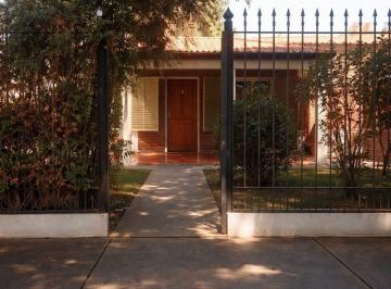 Casa · 85m² · 4 Ambientes · Casa Apta Credito, B° Orlando Marino, Rivadavia.