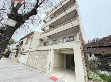 Departamento · 30m² · 1 Ambiente · Alquiler Monoambiente Dividido con Amplio Patio