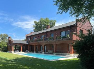 Casa · 279m² · 6 Ambientes · 2 Cocheras · Casa 6 Amb Country Club Priv Loma Verde Escobar