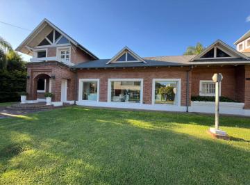Casa · 430m² · 5 Ambientes · 3 Cocheras · Country El Paso | Casa 3 Dorm. en Venta