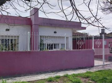 Casa · 132m² · 6 Ambientes · 3 Cocheras · Venta Casa 6 Ambientes Parque Barrio Jorge Newbery