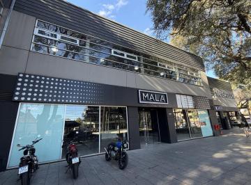 Local comercial · 650m² · 10 Ambientes · 15 Cocheras · Local en Mart. - Libert./rio