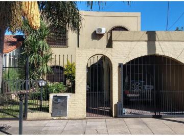 Casa · 211m² · 4 Ambientes · 2 Cocheras · Venta Casa 4 Ambientes Padua Apto Credito
