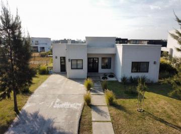 Casa · 165m² · 5 Ambientes · Casa en Venta 5 Amb - El Naudir - Orientación Norte