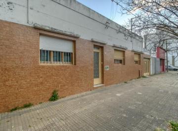 Casa · 160m² · 4 Ambientes · 1 Cochera · Casa en Venta La Plata 3 Dorm.