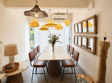 Casa · 288m² · 8 Ambientes · 2 Cocheras · Venta Casa 5 Dorm. con Jardin en Punta Gorda