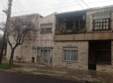 Casa · 210m² · 10 Ambientes · 4 Cocheras · Casa en Munro con Local Independiente