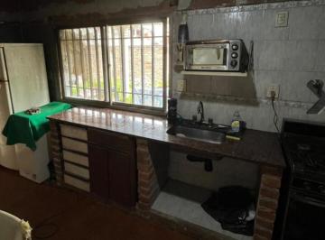 Casa · 90m² · 3 Ambientes · 1 Cochera · Venta PH 3 Amb. Cochera. a Refaccionar. Virreyes