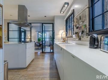 Casa · 650m² · 6 Ambientes · Venta Casa Hurlingham Barrio Ingles