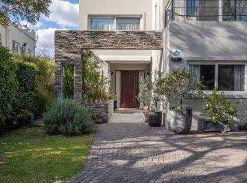 Casa · 320m² · 7 Ambientes · 3 Cocheras · Casa 7 Amb con Pileta Barrio Priv Sta Maria Tigre