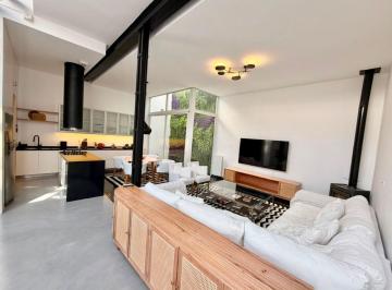 Departamento de 3 ambientes, Rosario · Casa de Ensueño: 2 Habitaciones con Lujosa Terraza Privada.