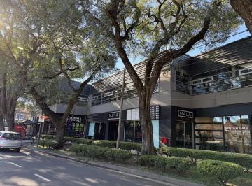 Local comercial · 325m² · 10 Ambientes · 8 Cocheras · Local en Mart. - Libert./rio