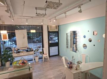 Local comercial · 44m² · 2 Ambientes · Acassuso - Local a La Calle con Inmejorable Ubicación!