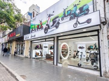 Local comercial · 220m² · 5 Ambientes · Local Comercial en Av Cabildo 4200