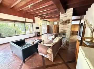 Casa · 200m² · 5 Ambientes · 1 Cochera · Casa en El Barrio Los Naranjos - Ingeniero Maschwitz - Escobar