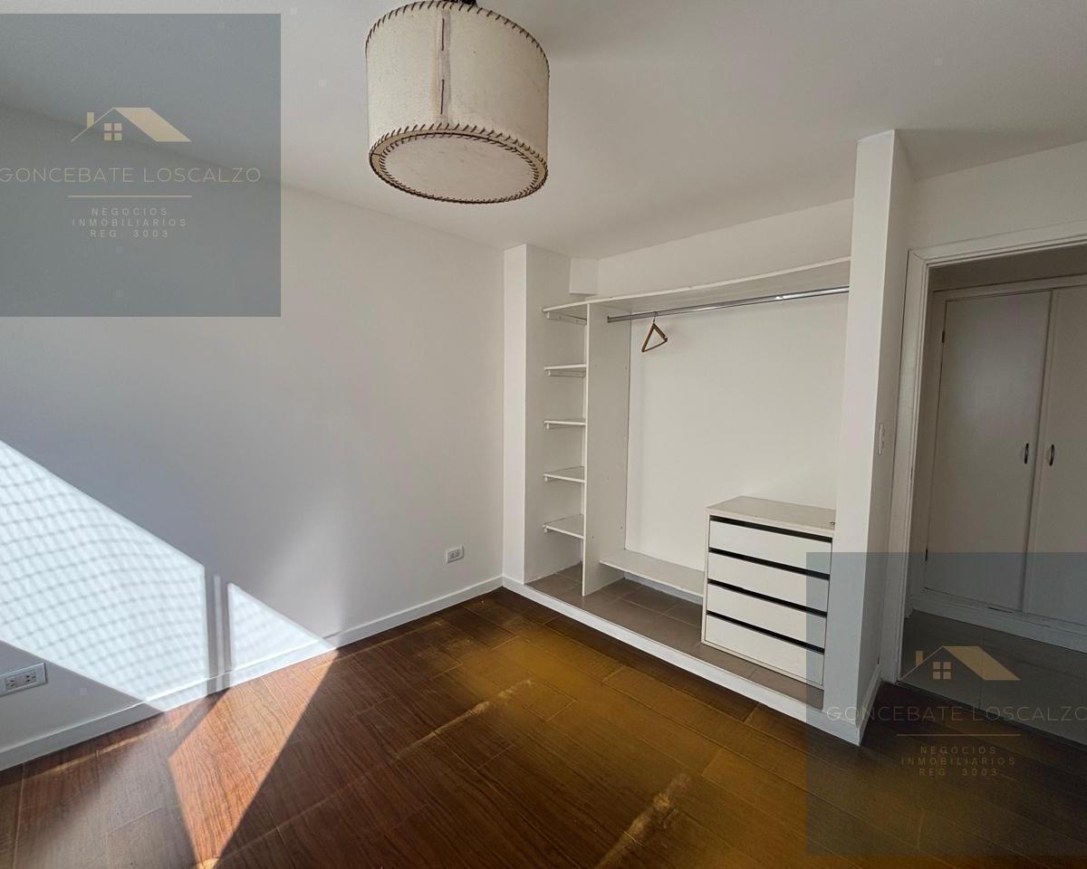 Alquiler departamento 3 ambientes semipiso al frente con balcon saliente