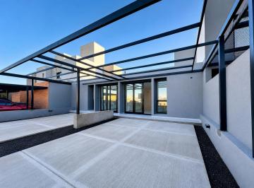 Casa · 180m² · 4 Ambientes · Duplex a Estrenar en Colinas de Manantiales