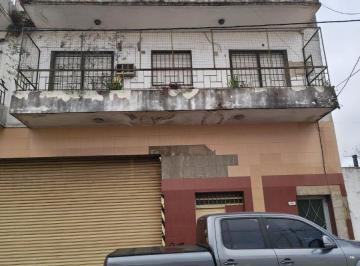 Departamento de 4 ambientes, La Matanza · Departamento de 4 Ambientes en Primer Piso Al Frente con Patio, Balcón y Terraza