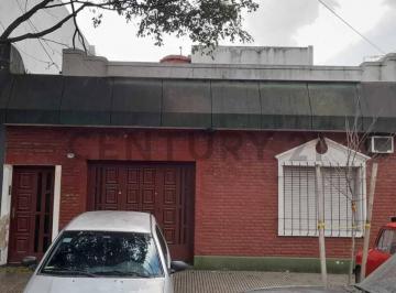 Casa · 147m² · 4 Ambientes · 1 Cochera · Venta Casa en Villa Luro Valor Lote