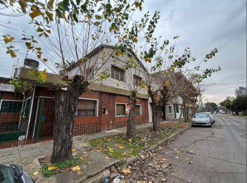 PH de 3 ambientes, Quilmes · Hermoso PH Al Frente – Excelente Ubicación