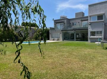 Casa · 337m² · 7 Ambientes · 3 Cocheras · Casa en Venta en El Refugio - Haras Santa Maria
