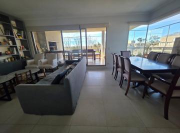 Departamento · 103m² · 4 Ambientes · 1 Cochera · Terraza en 5to Piso