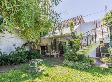 Casa · 244m² · 5 Ambientes · 1 Cochera · Venta Casa 5 Ambientes en Villa Luro