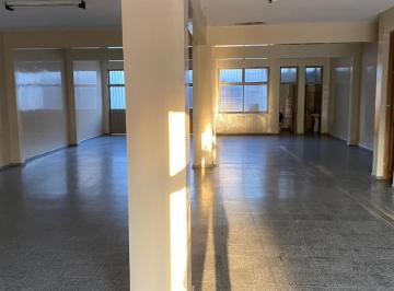 Local comercial , Maipú · Salón Comercial + Galpón + Patio Interno