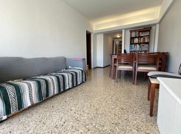 Departamento · 83m² · 4 Ambientes · 1 Cochera · Venta 4 Amb en Almagro con Dependencia y Cochera