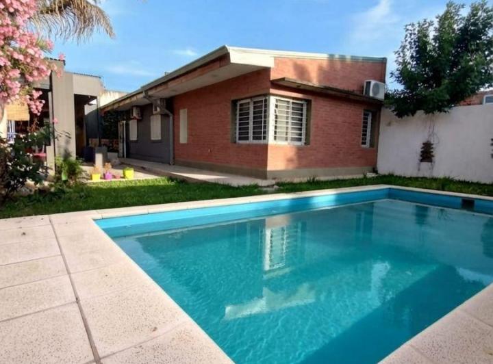 Casa · 306m² · 4 Ambientes · 1 Cochera