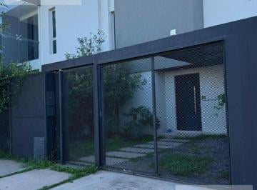 Casa · 95m² · 4 Ambientes · 1 Cochera · Dúplex Apto Crédito 2 Dorm. en Dok Norte Housing