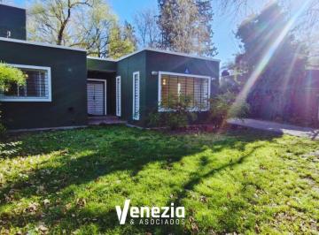 Casa de 4 ambientes, Mendiolaza · Apto Credito! Venta Casa | Mendiolaza | Dos Dormi | Pegado a Estancia Q2