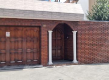 Casa de 5 ambientes, Villa Lugano · Casa en Venta Chalet