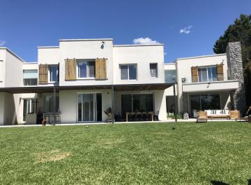 Casa · 500m² · 8 Ambientes · 2 Cocheras · Casa - Santa Maria de Tigre
