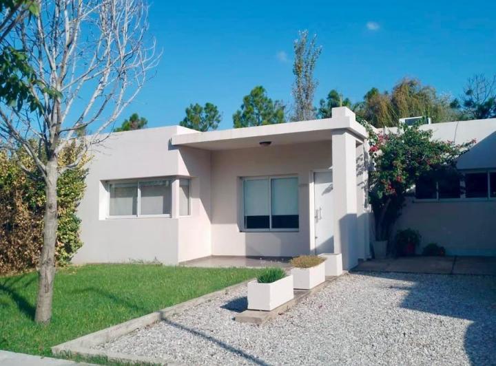 Casa · 150m² · 5 Ambientes · 2 Cocheras