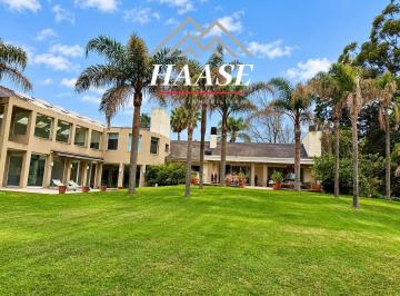 Casa · 850m² · 7 Ambientes · 5 Cocheras · Exclusiva Residencia de Categoria Country Miraflores Z Norte