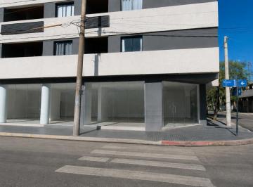 Local comercial · 224m² · 1 Ambiente · Alberdi - Alquiler - Inmenso Local 224 m Esquina.
