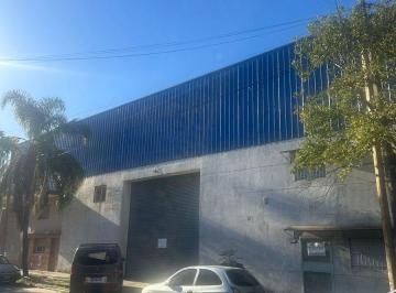 Bodega-Galpón · 900m² · Alquiler Galpón con Salida a 2 Calles