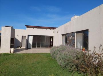 Casa de 4 ambientes, Malagueño · Las Cañitas - Casa - Pileta - Cochera - Quincho - 2 Dorm