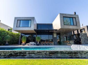 Casa · 690m² · 8 Ambientes · 2 Cocheras · Venta Casa Barrio Albanueva 8 Amb Al Rio Tigre