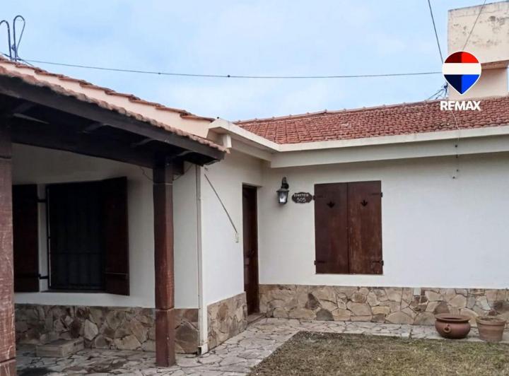 Casa · 200m² · 4 Ambientes · 1 Cochera