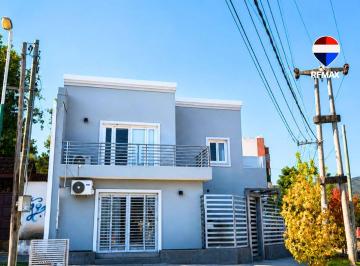Casa · 130m² · 6 Ambientes · 1 Cochera · Casa en Venta Tres Cerritos Opcion Comercial