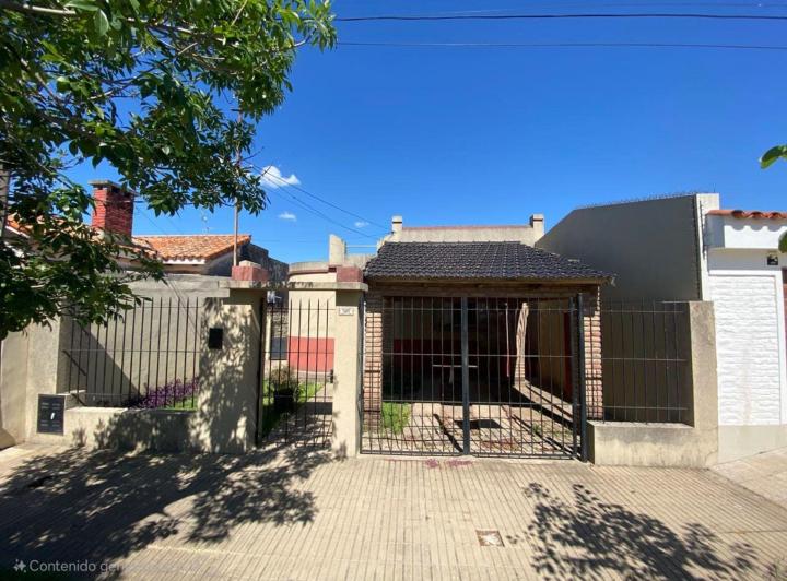 Casa · 117m² · 4 Ambientes · 1 Cochera