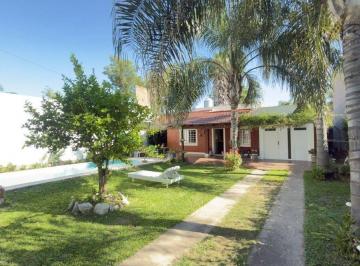 Casa · 172m² · 4 Ambientes · 1 Cochera · Casa en Sauce Viejo