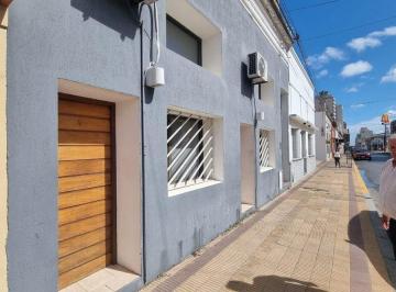 Casa · 174m² · 3 Ambientes · Venta Casa y 2 Departamentos Pleno Centro Tandil