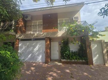 Casa · 145m² · 5 Ambientes · 1 Cochera · Se Vende Casa en Centro de Reconquista