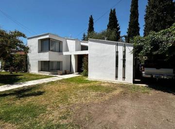 Casa · 220m² · 5 Ambientes · 2 Cocheras · Venta Casa Club de Campo Guaymallén Mendoza