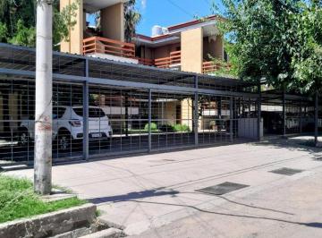 Departamento · 63m² · 5 Ambientes · 1 Cochera · Excelente Departamento en Venta Zona Club de Campo