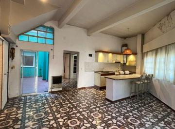 PH · 91m² · 4 Ambientes · Venta PH 4 Ambientes con Patio en Barracas