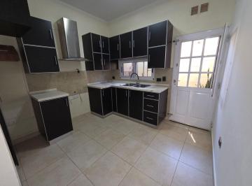 Casa · 62m² · 3 Ambientes · 1 Cochera · Venta Duplex Impecabl en Complejo San Miguel Oeste